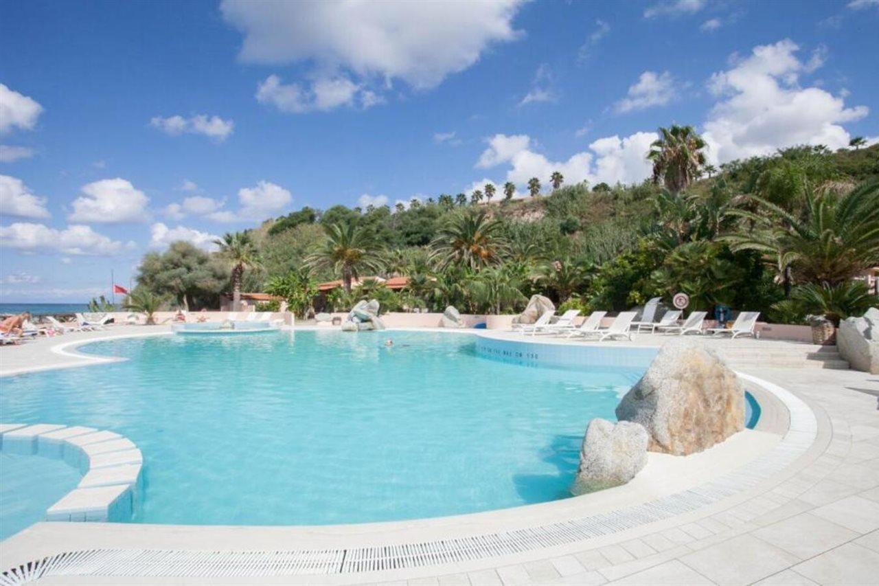 Hotel Villaggio Cala Di Volpe Капо Ватикано Екстериор снимка