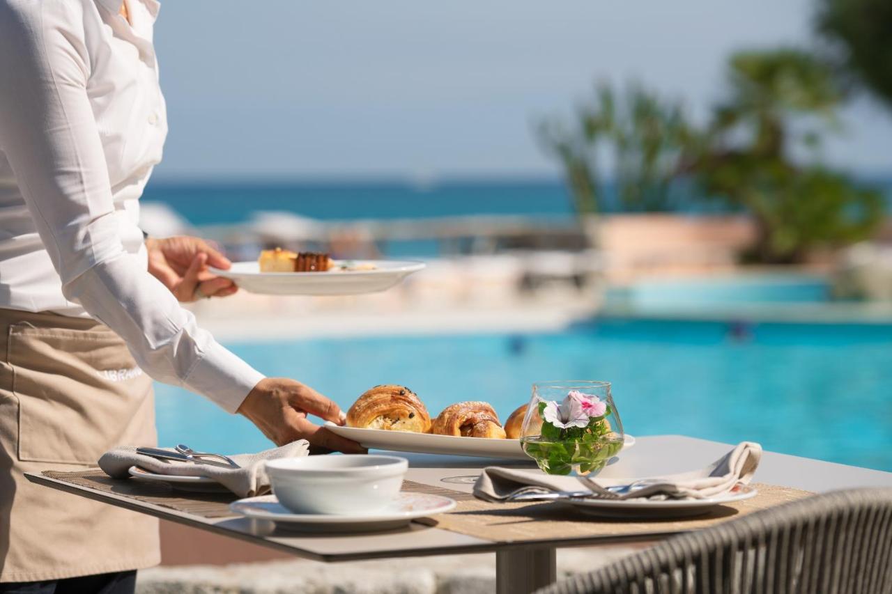 Hotel Villaggio Cala Di Volpe Капо Ватикано Екстериор снимка