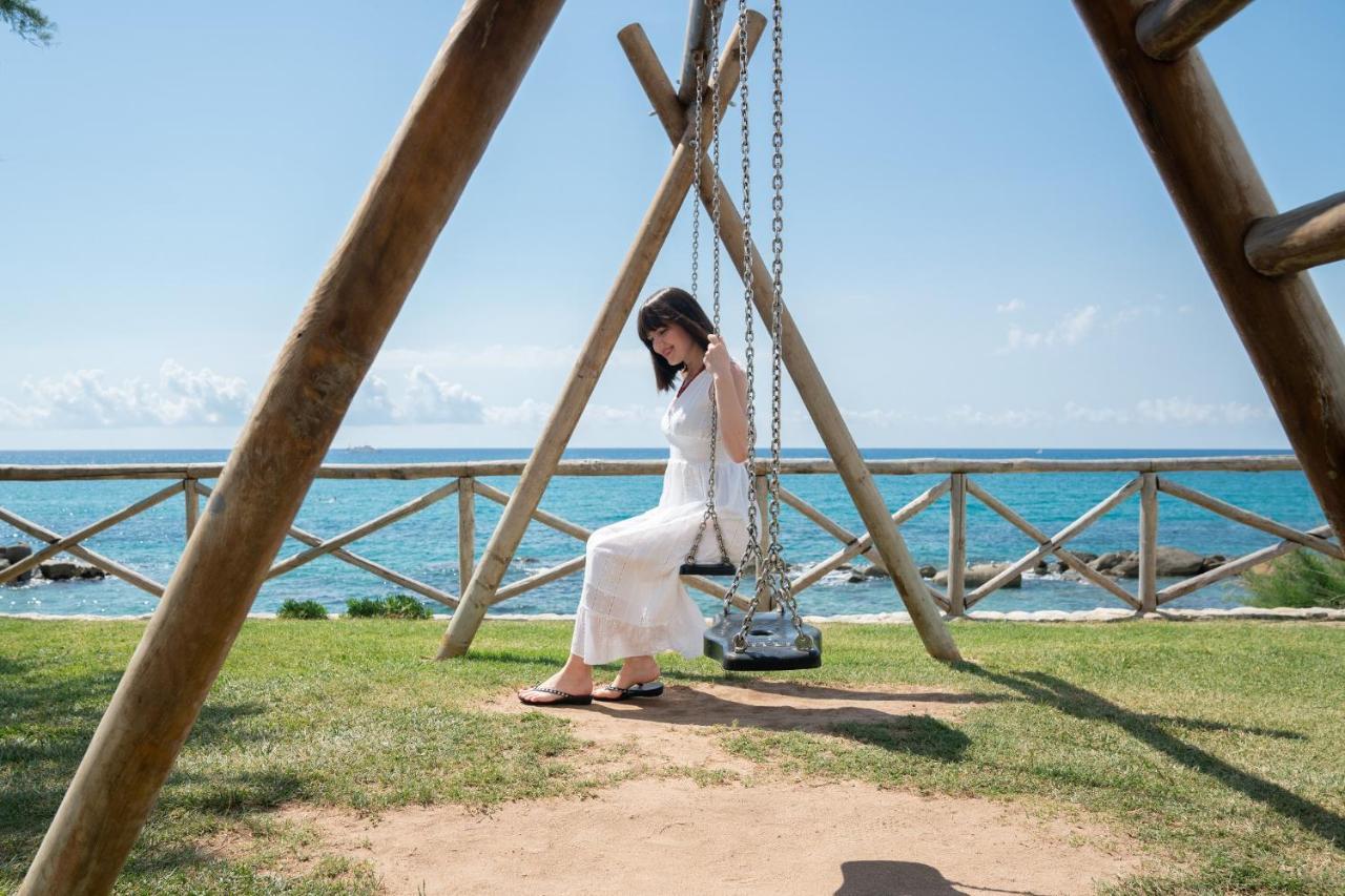 Hotel Villaggio Cala Di Volpe Капо Ватикано Екстериор снимка