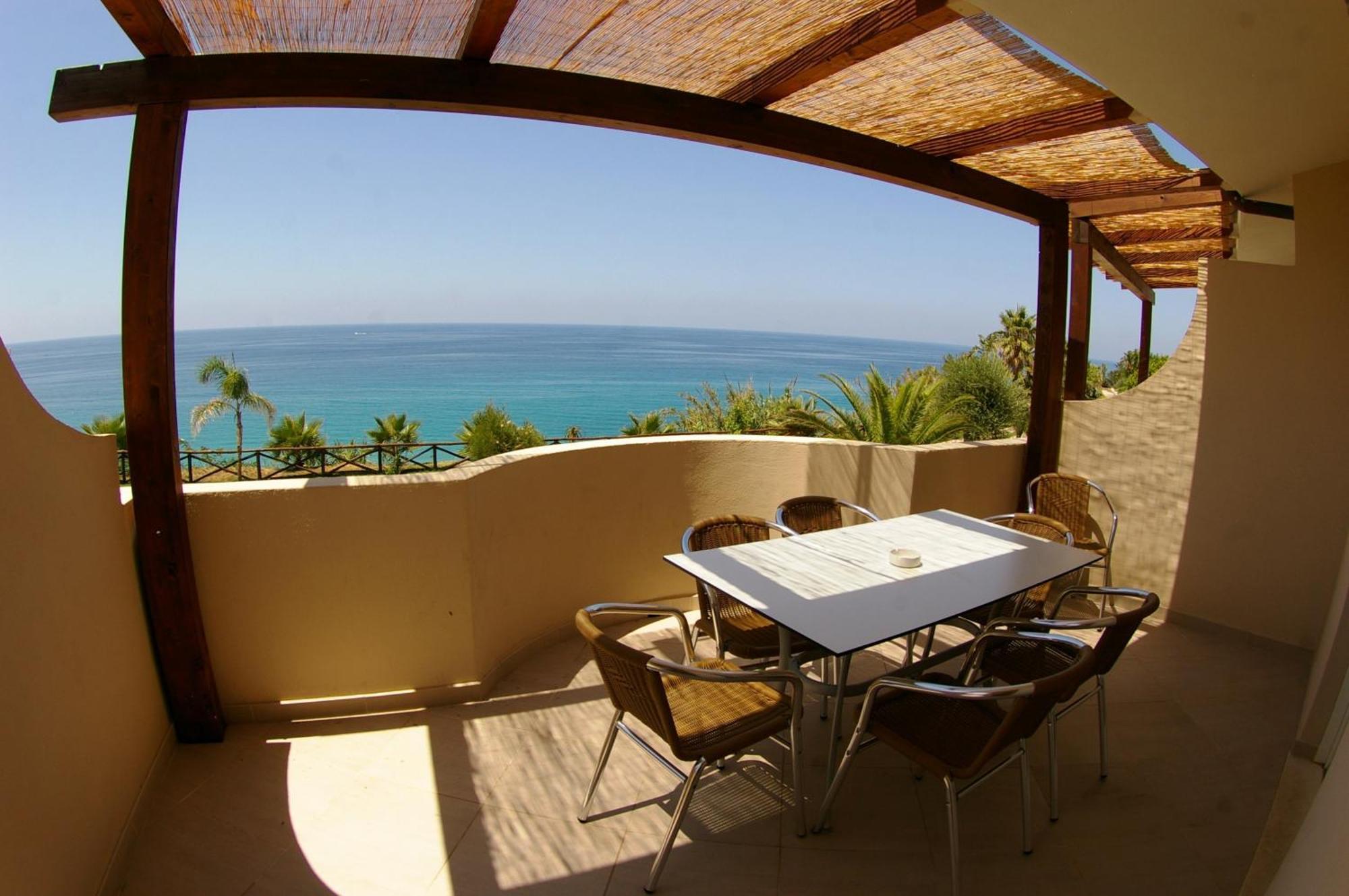 Hotel Villaggio Cala Di Volpe Капо Ватикано Екстериор снимка