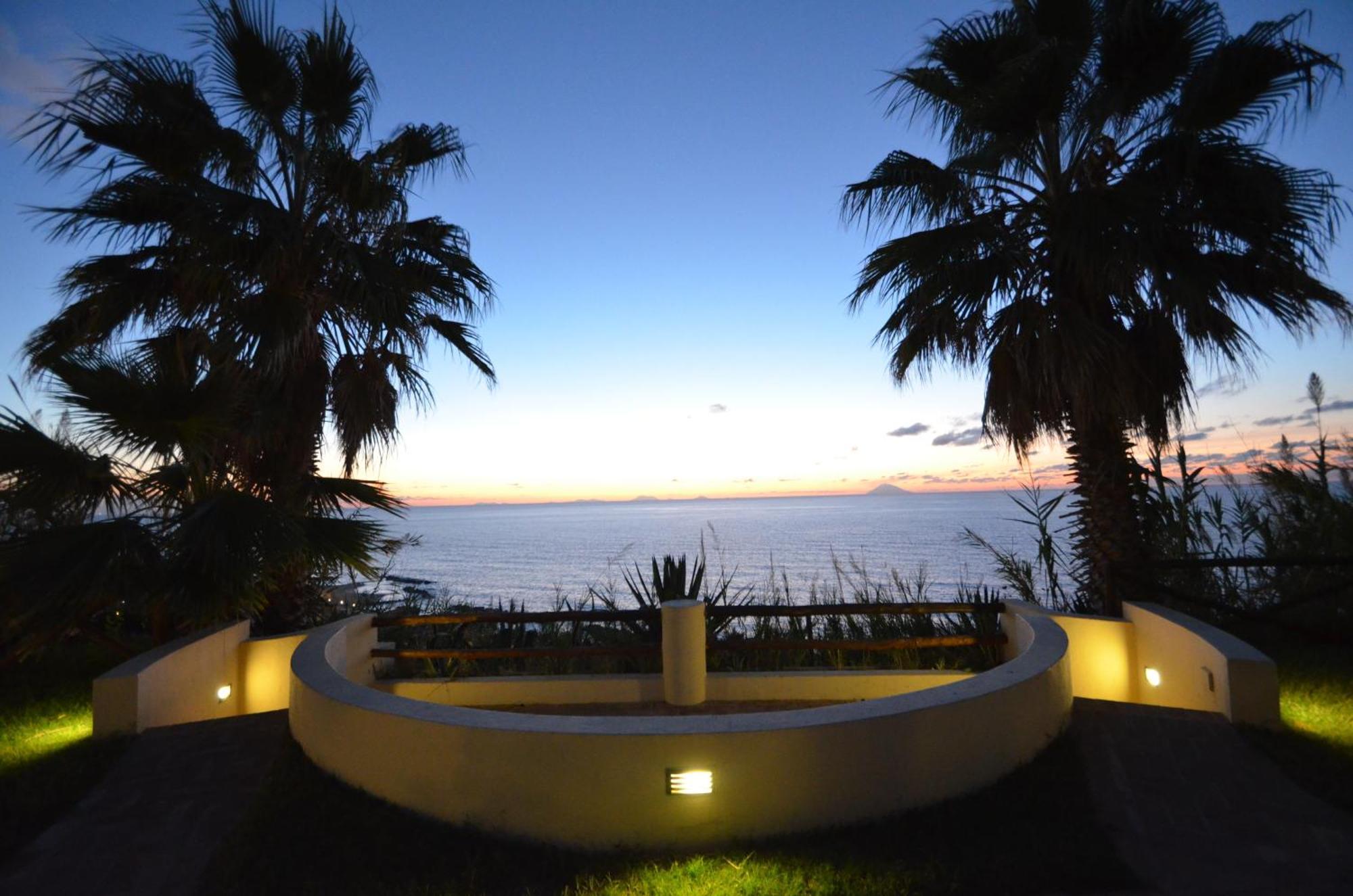 Hotel Villaggio Cala Di Volpe Капо Ватикано Екстериор снимка