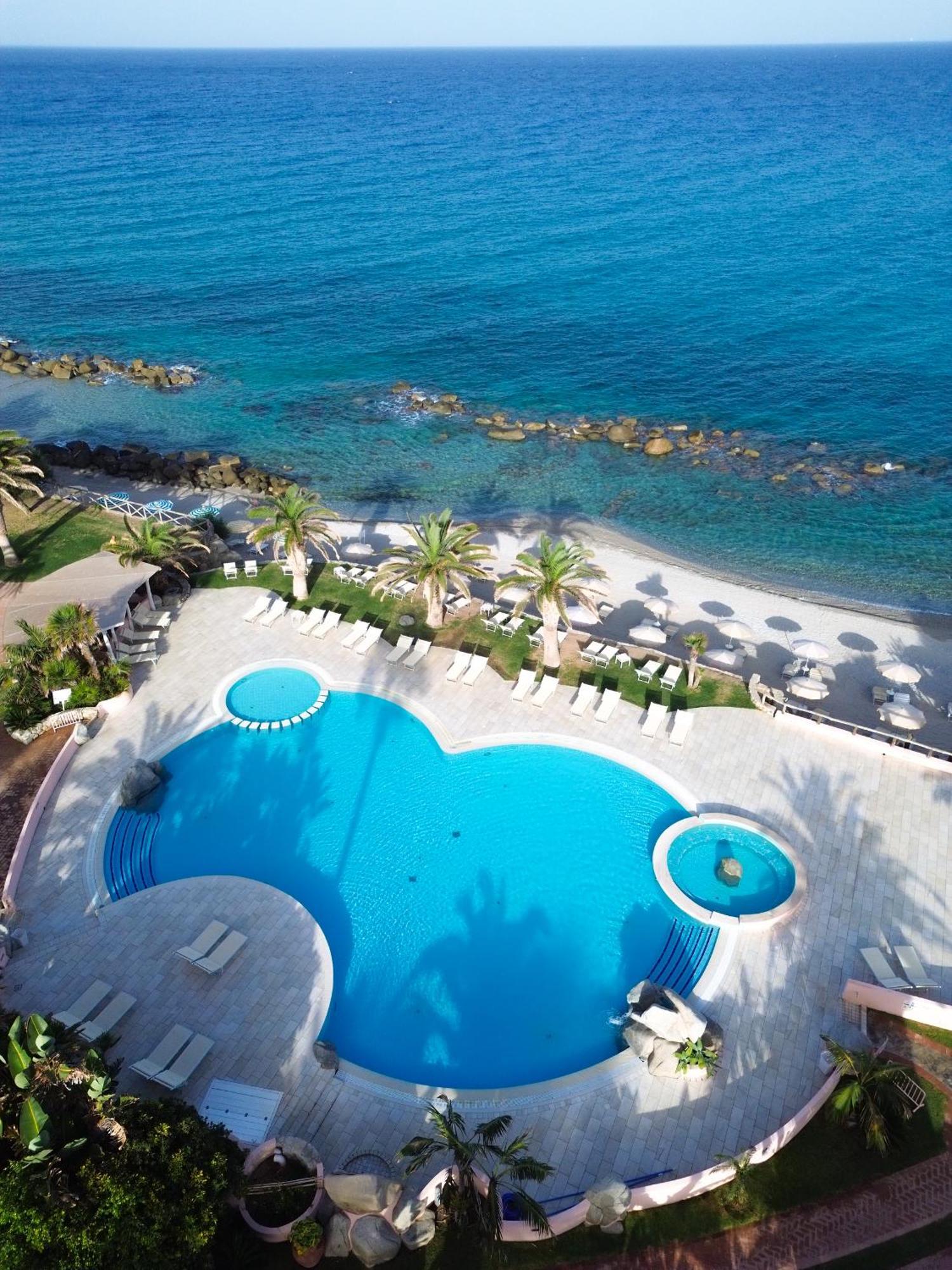Hotel Villaggio Cala Di Volpe Капо Ватикано Екстериор снимка