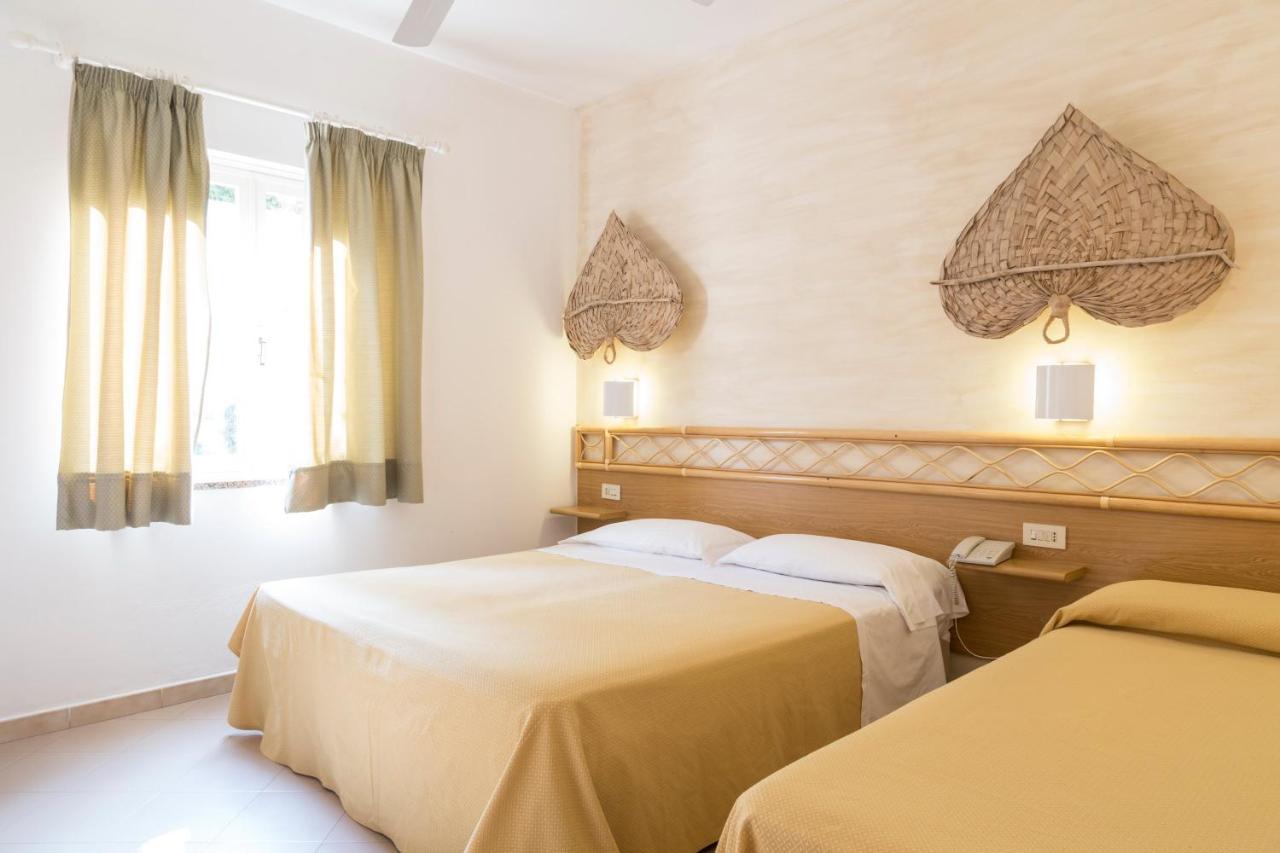 Hotel Villaggio Cala Di Volpe Капо Ватикано Екстериор снимка